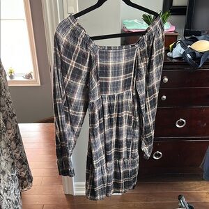 LIKE NEW Universal Threads Plaid Long Sleeve Dress Short Dress
